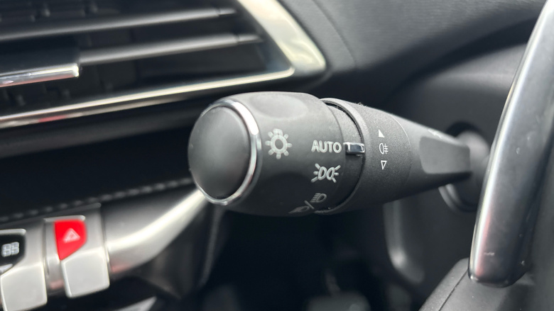 Peugeot 3008 1.2 PureTech Allure 5dr EAT8 Petrol Estate